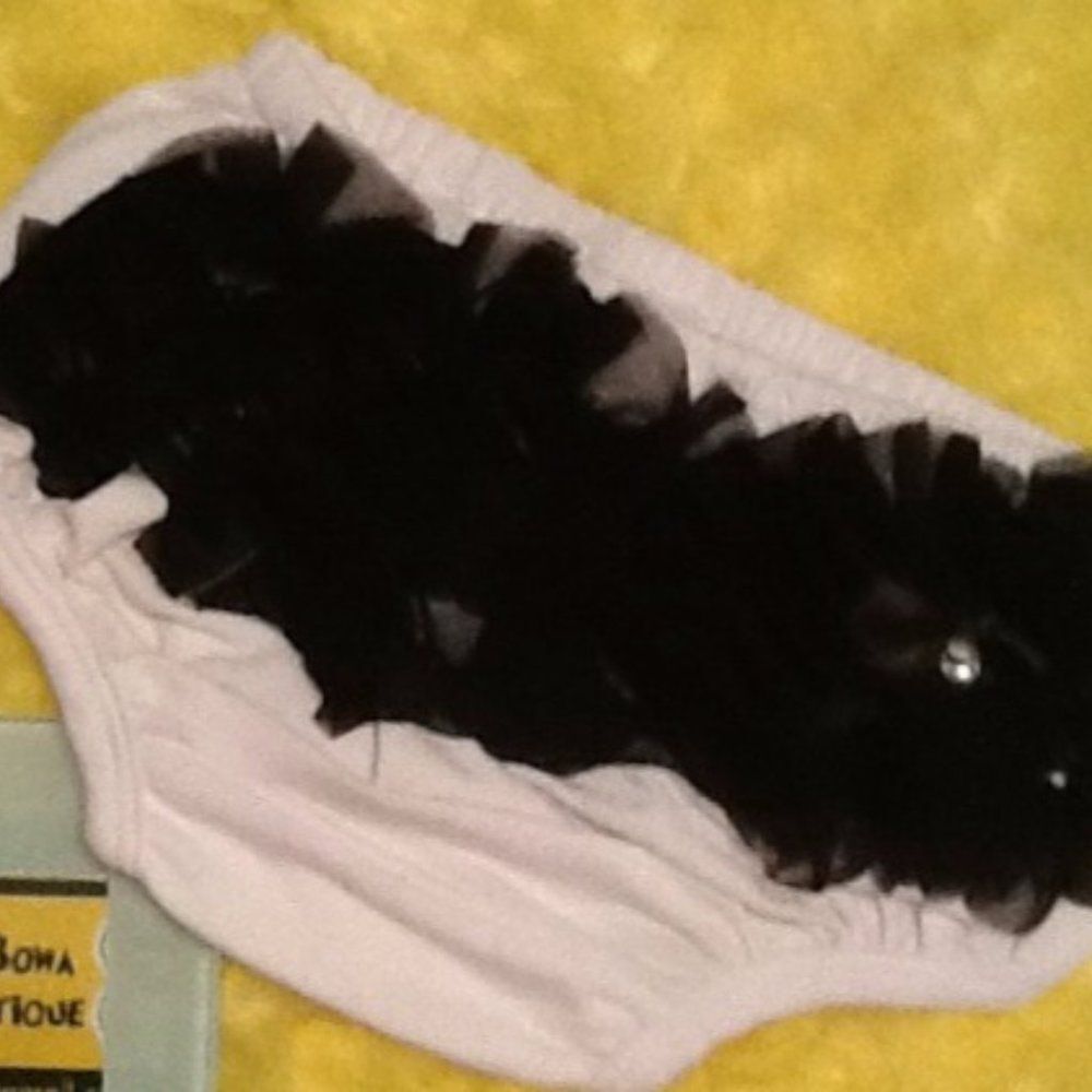 White Solid Bloomer with Black Ruffles -Ruffle Butt  BLWB  New